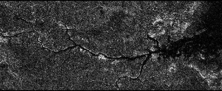 Hydrocarbon drainage system on Titan, Moon of Saturn